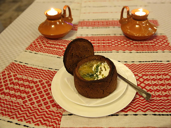 У старого мельника